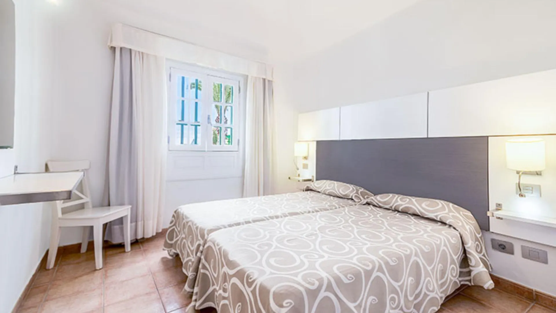 Apartamentos Livvo Las Gaviotas Puerto del Carmen  Spanje