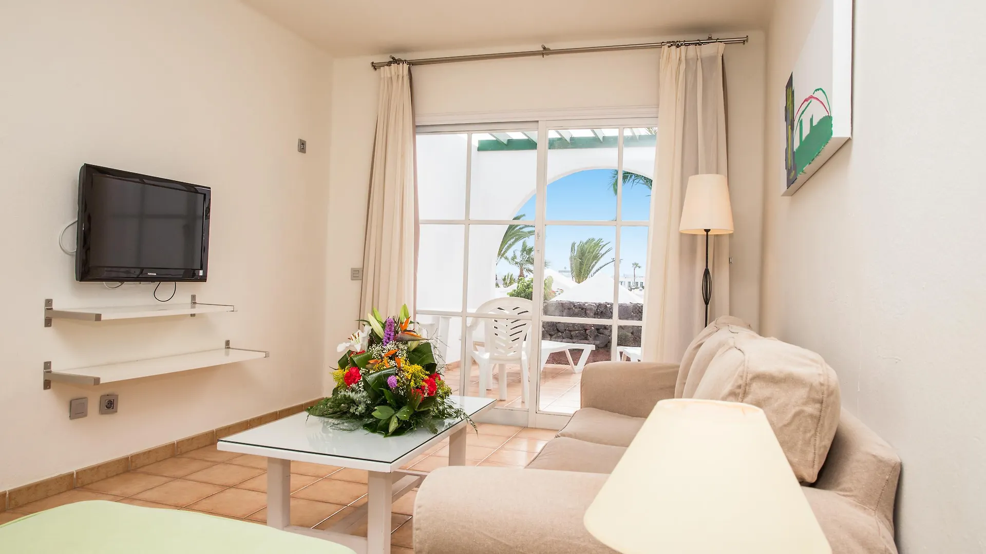 Apartamentos Livvo Las Gaviotas Puerto del Carmen  Puerto del Carmen (Lanzarote)