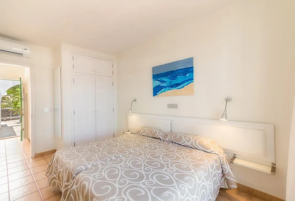 Apartamentos Livvo Las Gaviotas Puerto del Carmen  Apartment Puerto del Carmen (Lanzarote)