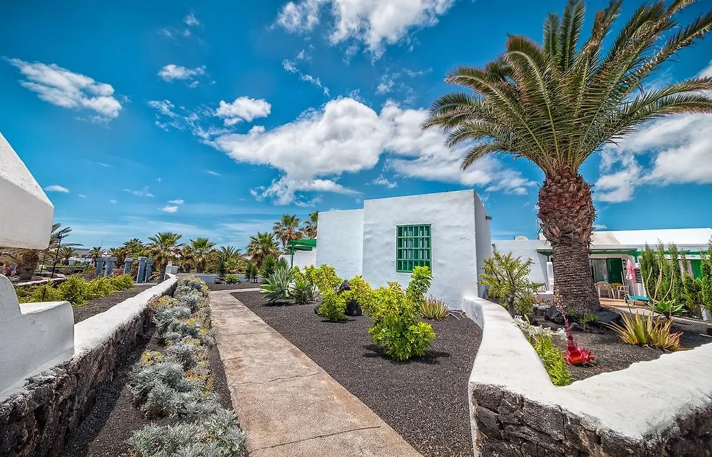 Apartamentos Livvo Las Gaviotas Puerto del Carmen  Apartment Puerto del Carmen (Lanzarote)