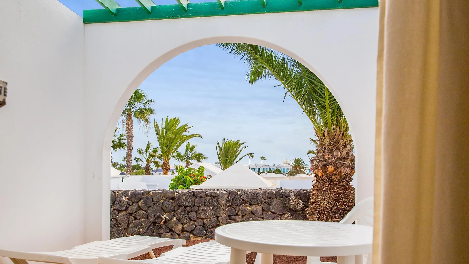 Apartamentos Livvo Las Gaviotas Puerto del Carmen  0*, Puerto del Carmen (Lanzarote) Spain