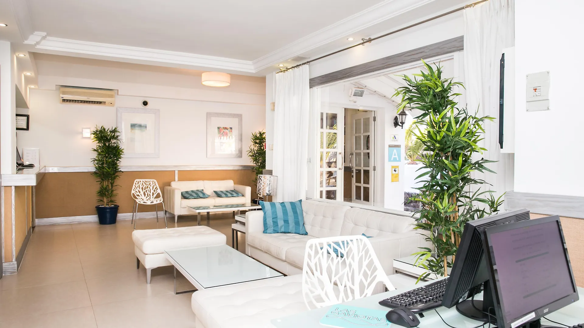 Apartamentos Livvo Las Gaviotas Puerto del Carmen  Apartment Puerto del Carmen (Lanzarote)