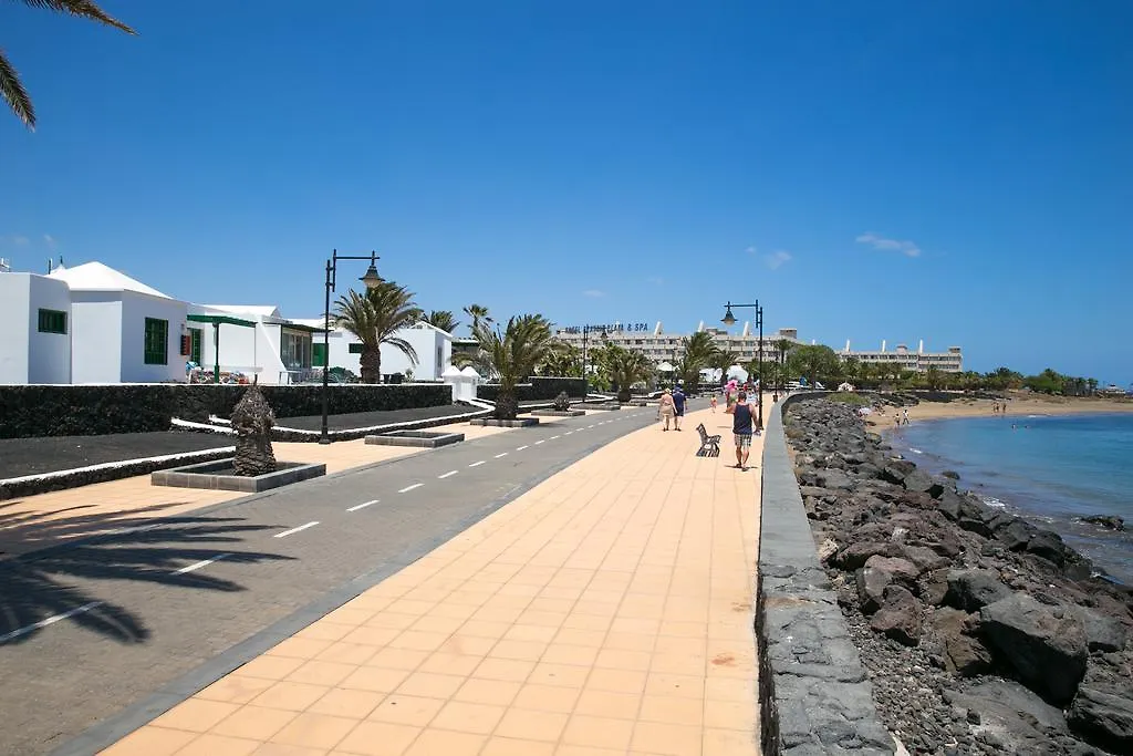 Apartamentos Livvo Las Gaviotas Puerto del Carmen  0*, Puerto del Carmen (Lanzarote)